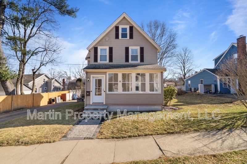 12 Lowell Place property image